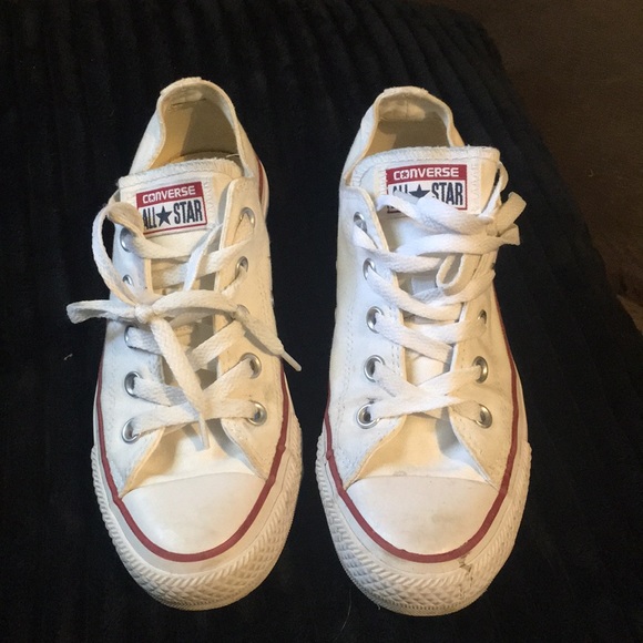 Converse Shoes - White Converse tennis shoes size women’s 6